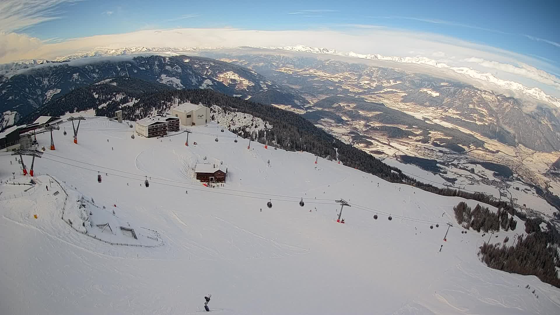 Stazione sciistica di Plan de Corones | vista su Brunico