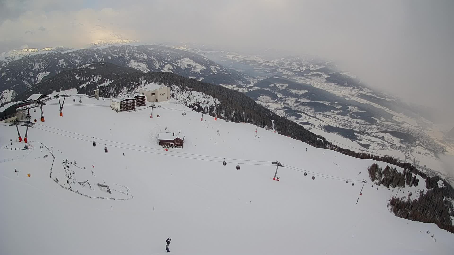 Skigebiet Kronplatz Gipfel | Blick auf Bruneck