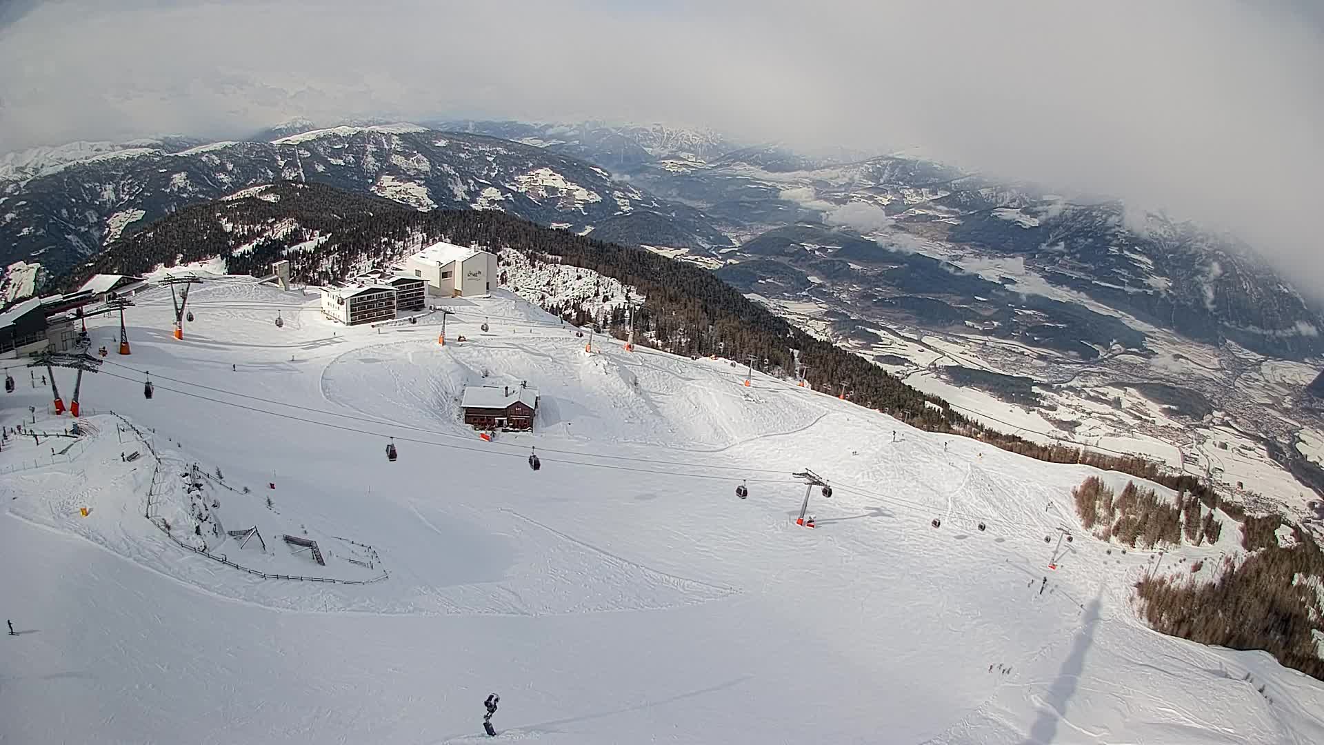 Station de ski Kronplatz sommet | vue sur Brunico