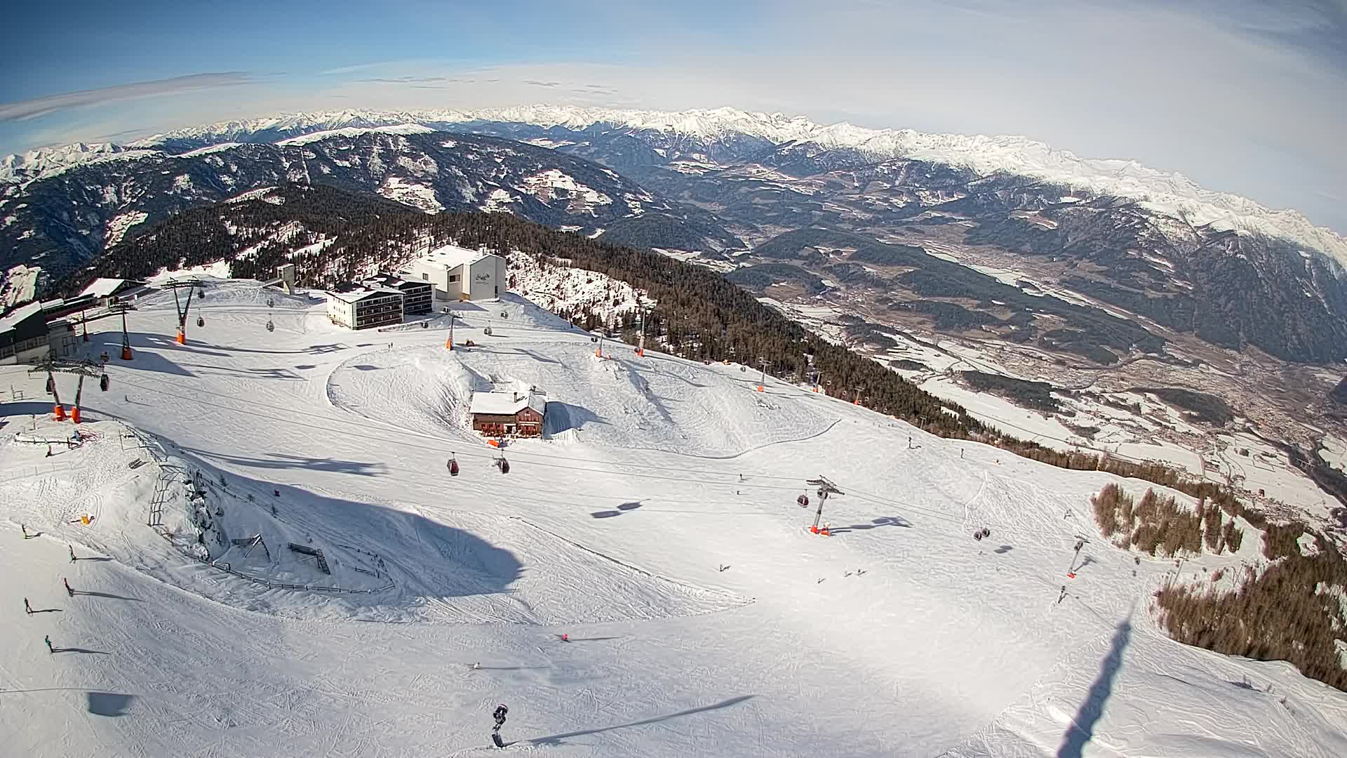 Stazione sciistica di Plan de Corones | vista su Brunico