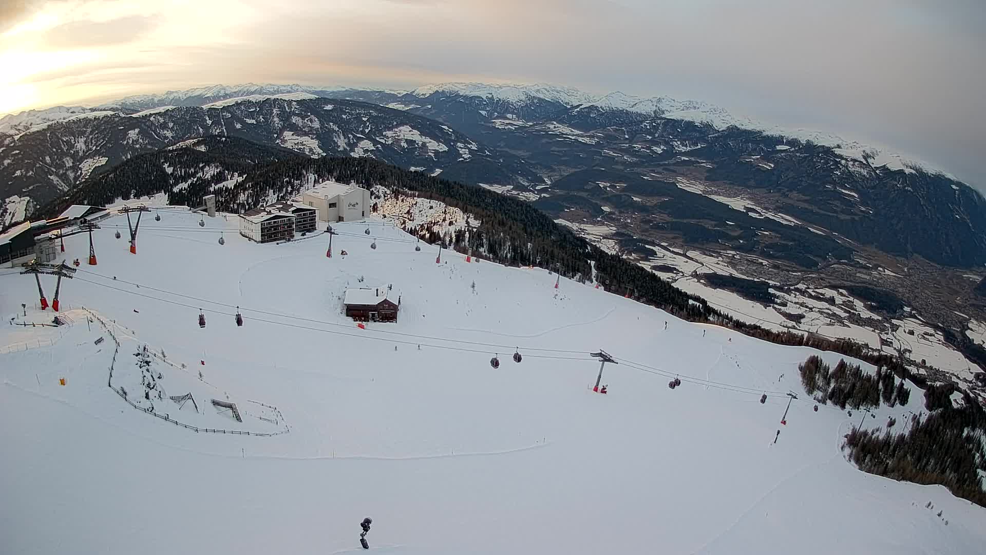 Stazione sciistica di Plan de Corones | vista su Brunico