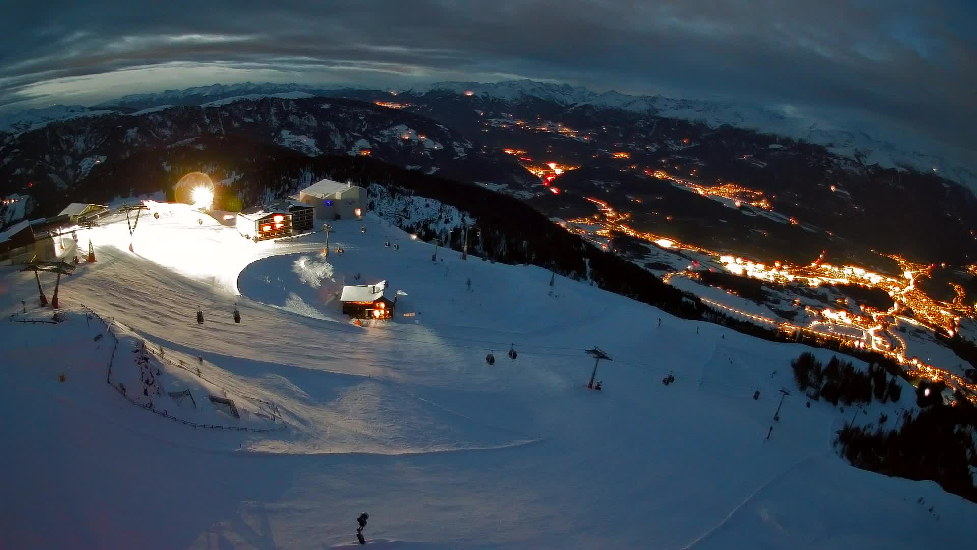 Stazione sciistica di Plan de Corones | vista su Brunico