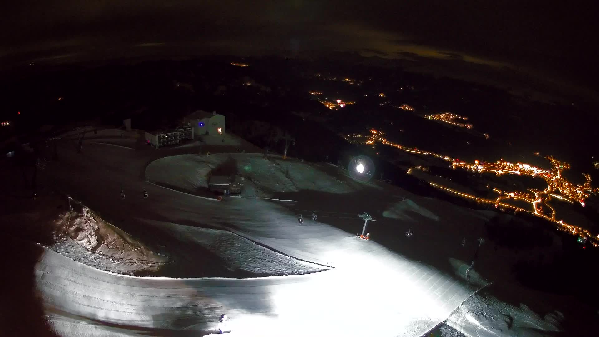 Cima estación de esquí Kronplatz | vista hacia Brunico