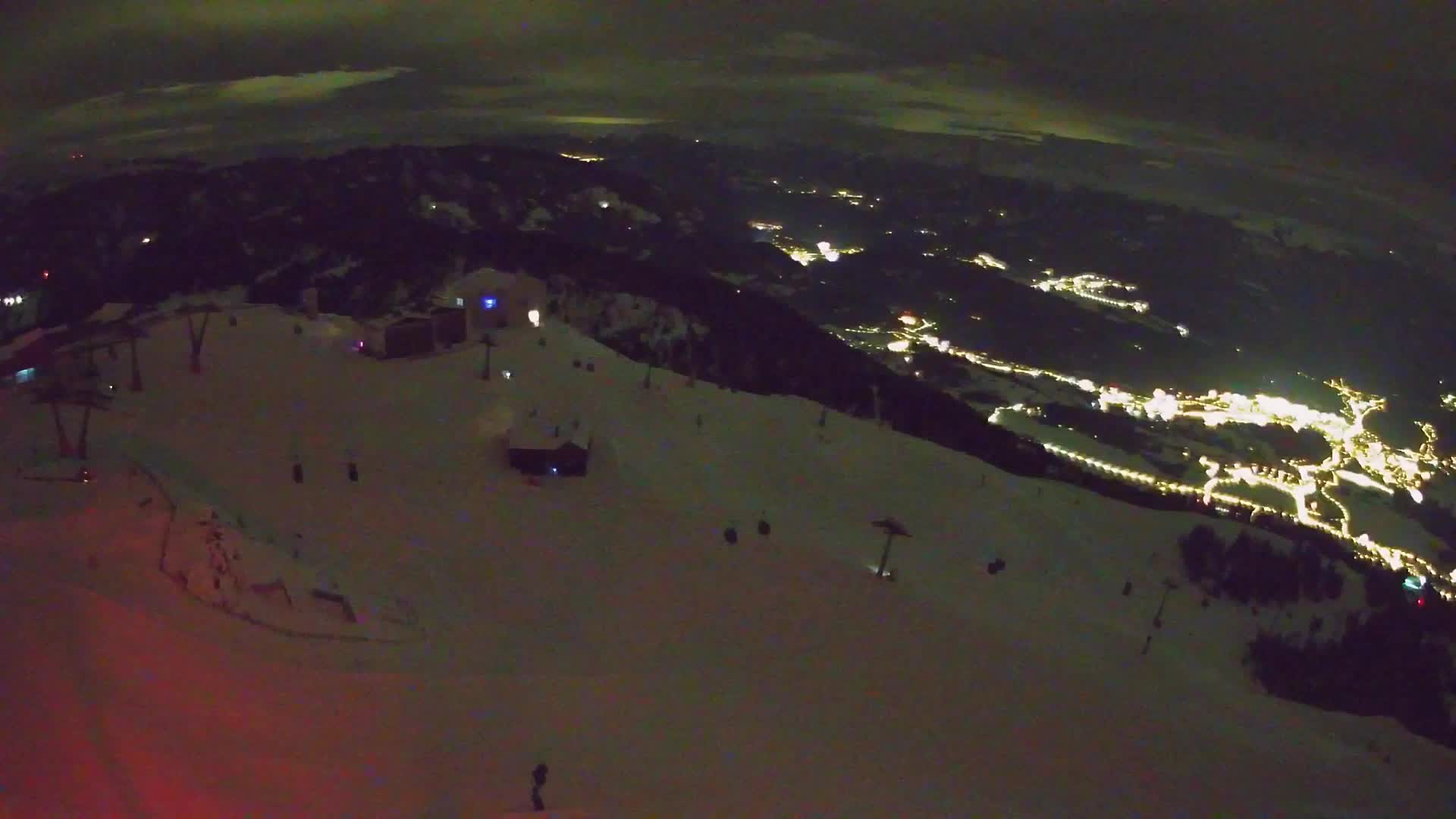 Cima estación de esquí Kronplatz | vista hacia Brunico