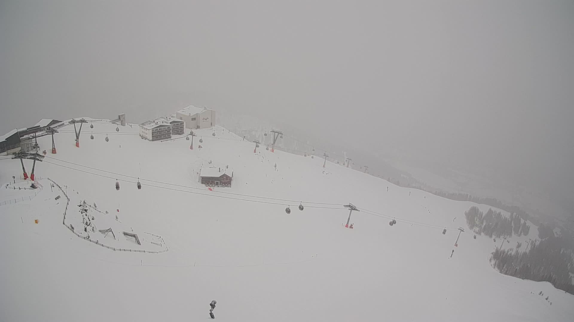 Cima estación de esquí Kronplatz | vista hacia Brunico