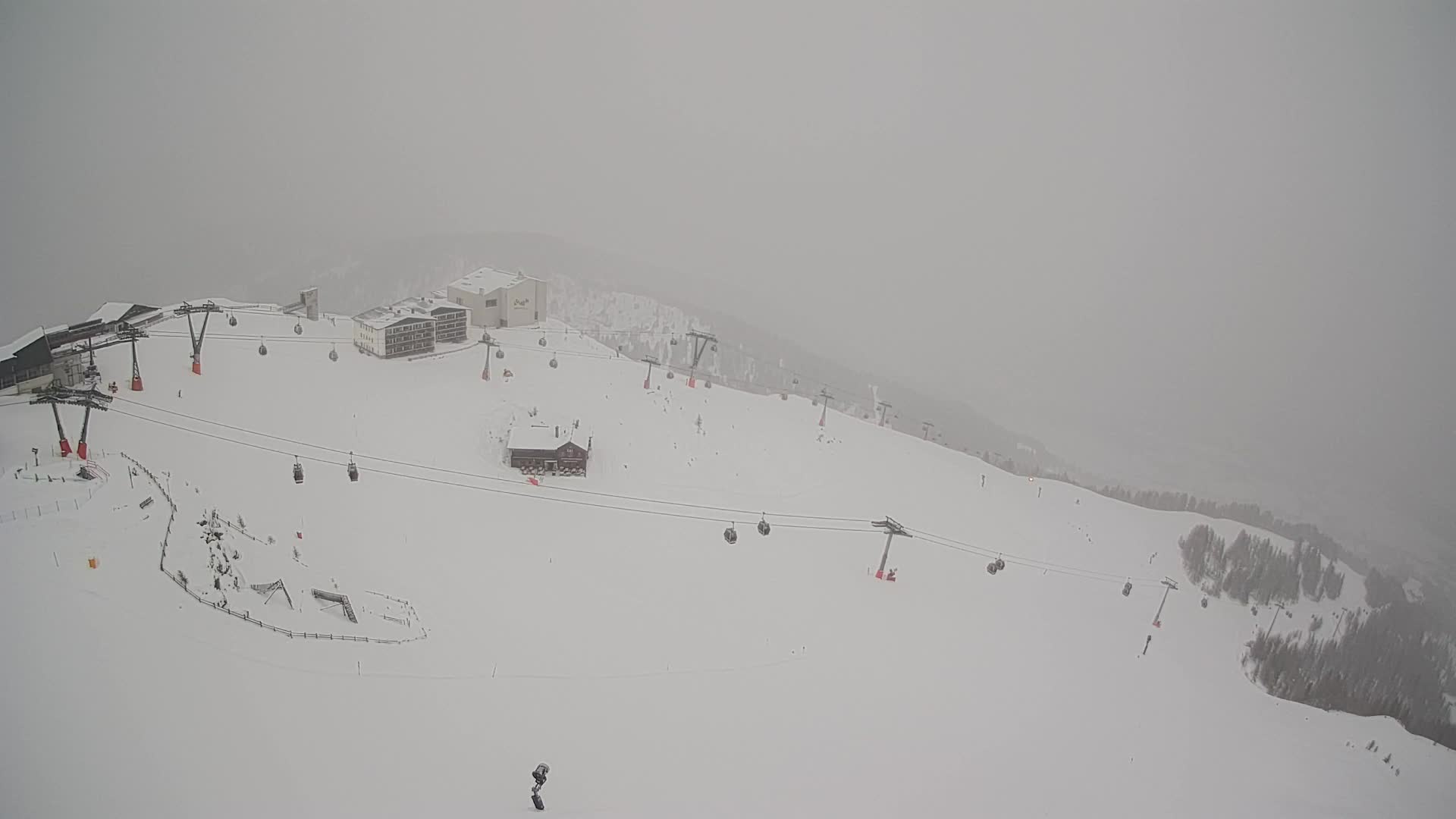 Cima estación de esquí Kronplatz | vista hacia Brunico