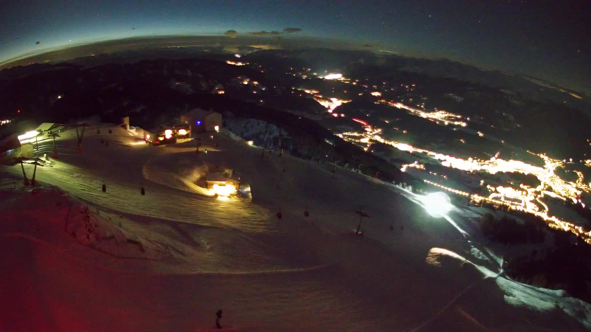 Cima estación de esquí Kronplatz | vista hacia Brunico