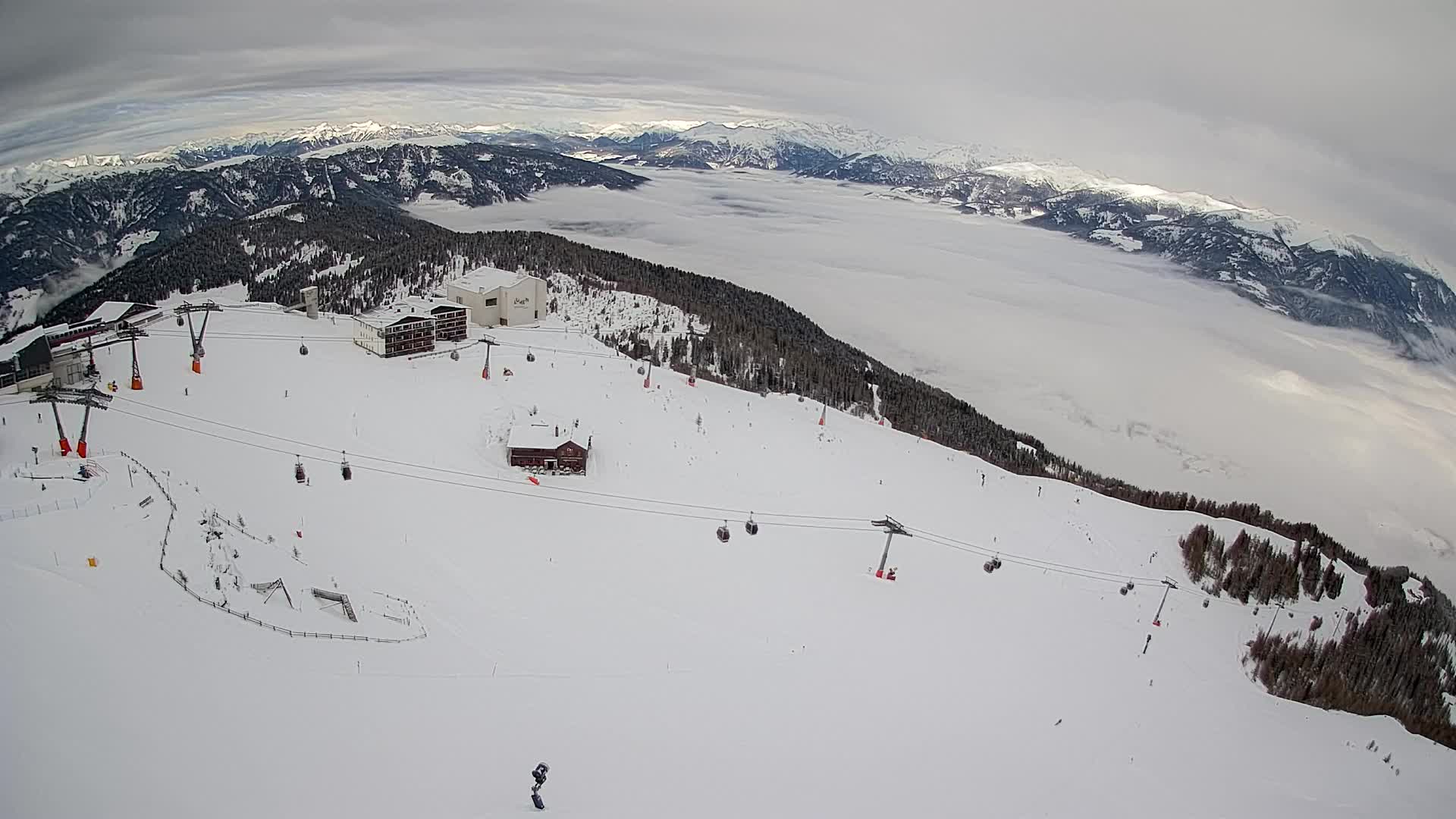 Skigebiet Kronplatz Gipfel | Blick auf Bruneck