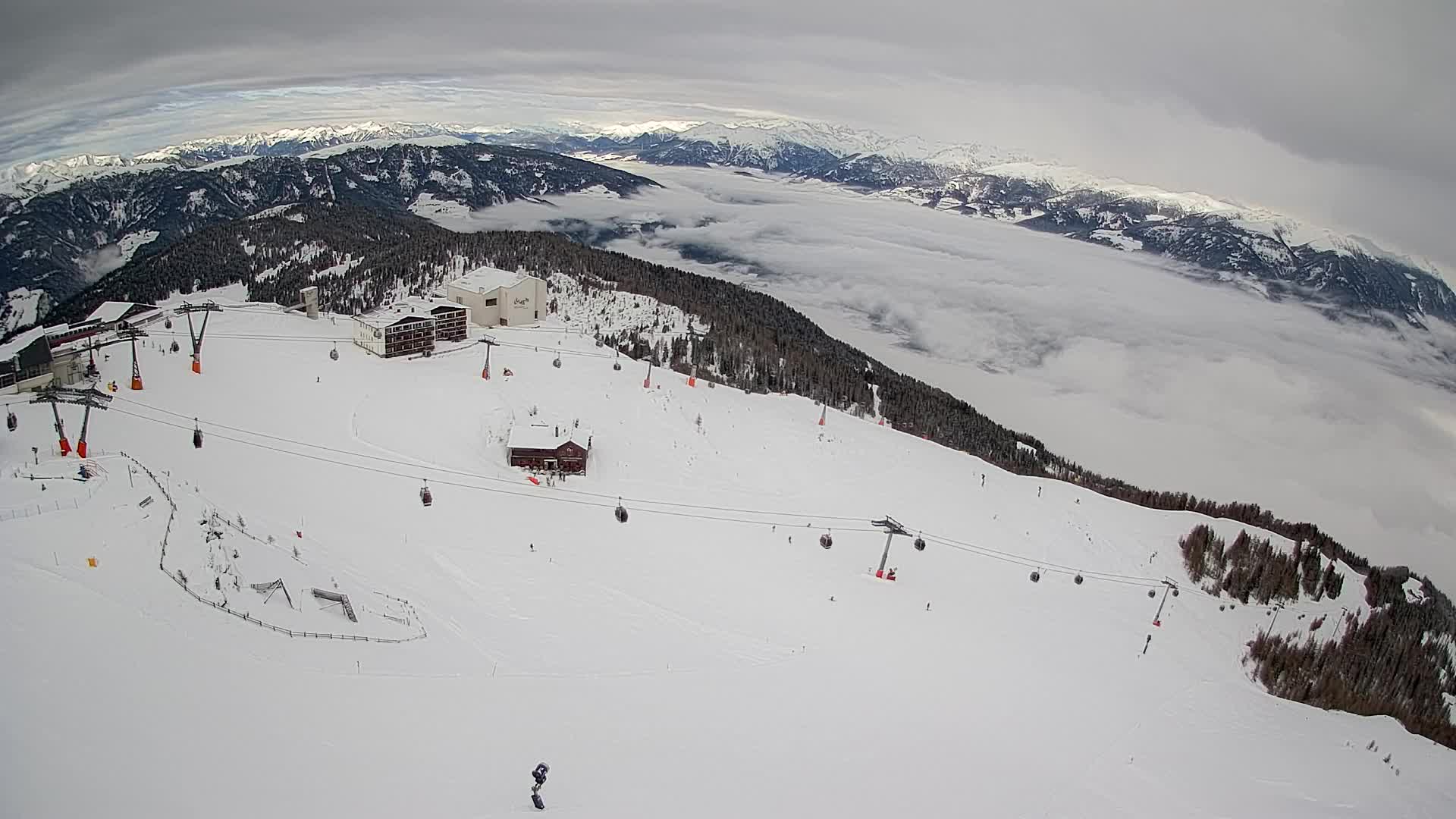 Skigebiet Kronplatz Gipfel | Blick auf Bruneck