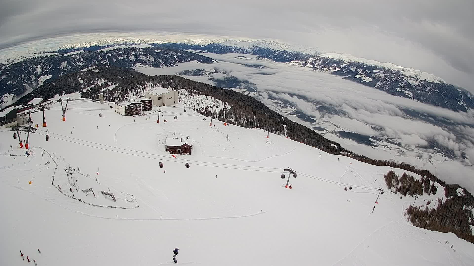 Station de ski Kronplatz sommet | vue sur Brunico