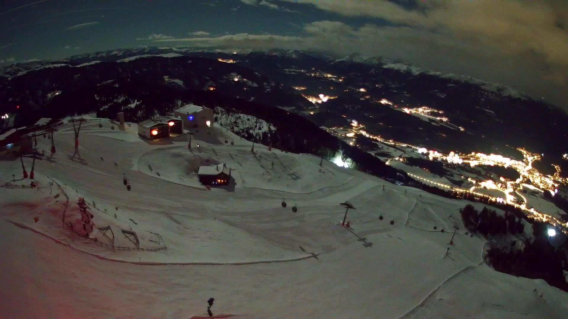 Kronplatz peak Ski resort | view to Bruneck