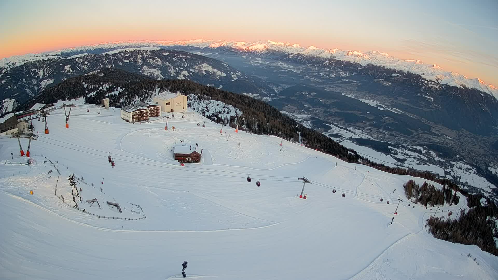 Smučišče Kronplatz – vrh | pogled na Bruneck