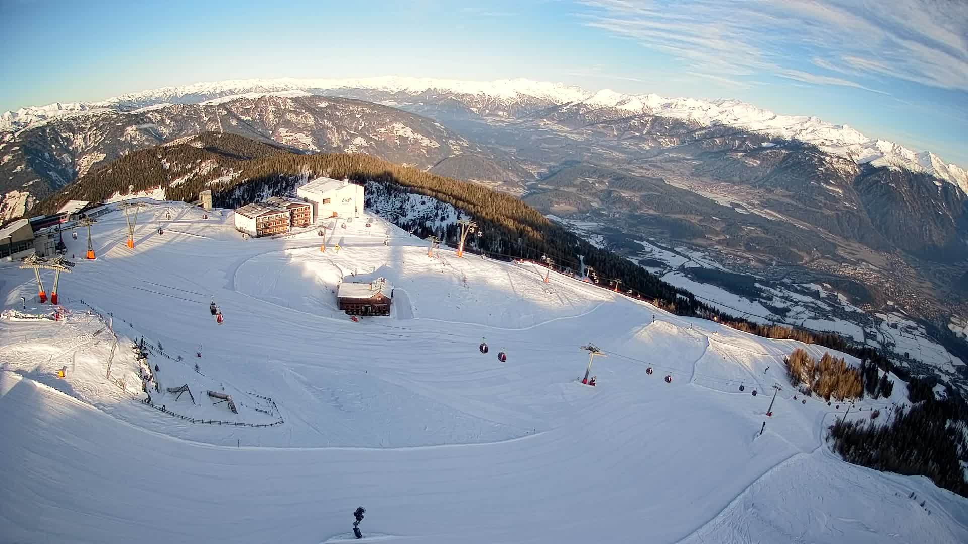 Stazione sciistica di Plan de Corones | vista su Brunico