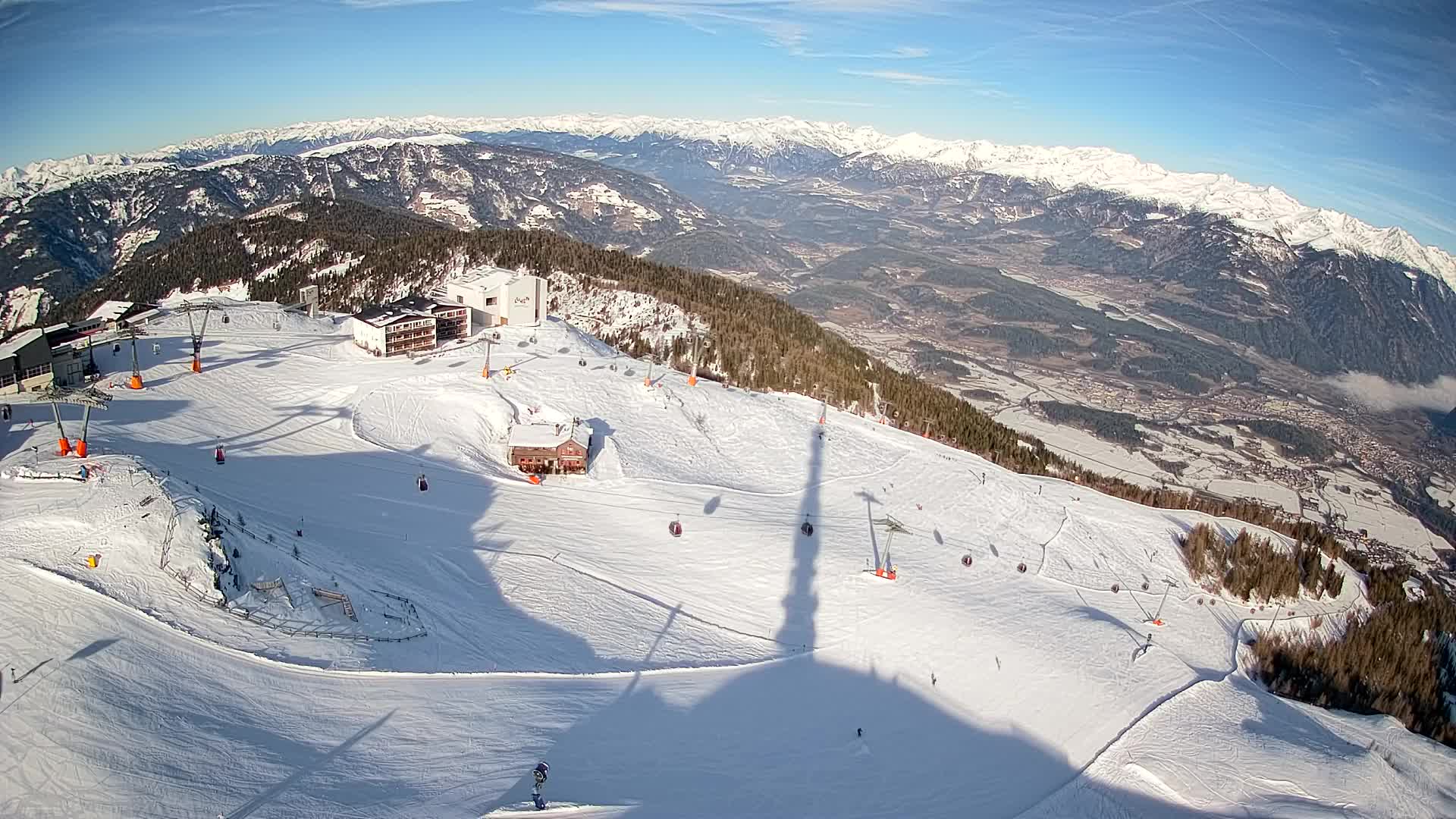 Stazione sciistica di Plan de Corones | vista su Brunico