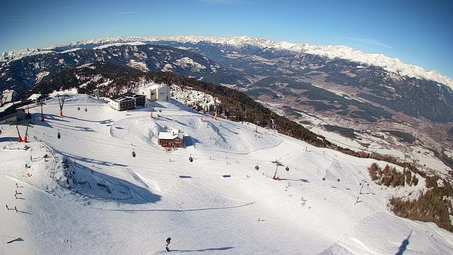 Skigebiet Kronplatz Gipfel | Blick auf Bruneck