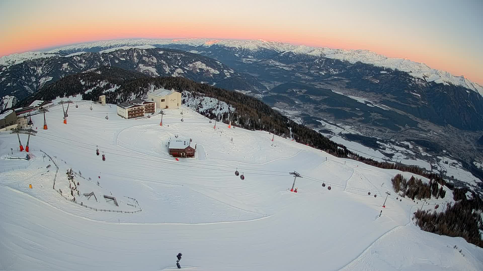 Skigebiet Kronplatz Gipfel | Blick auf Bruneck