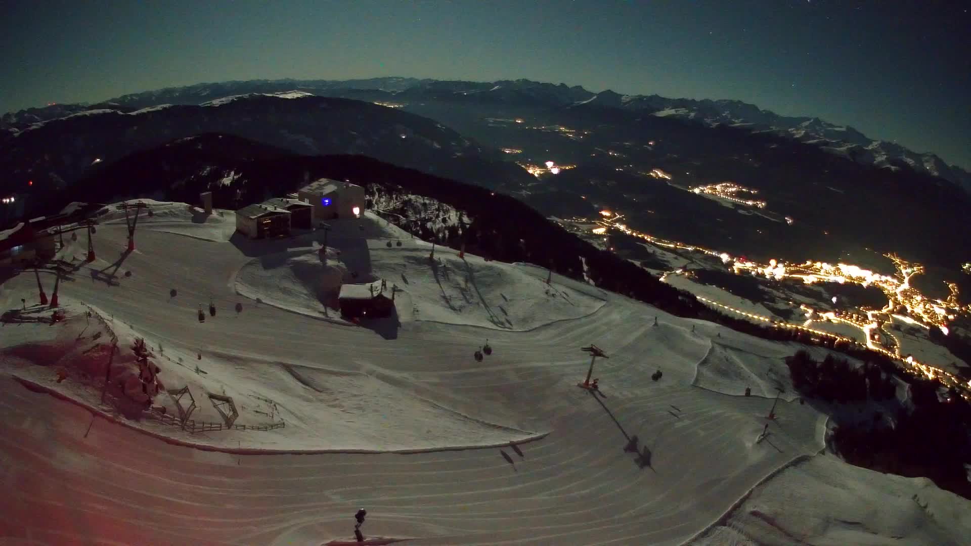 Skigebiet Kronplatz Gipfel | Blick auf Bruneck