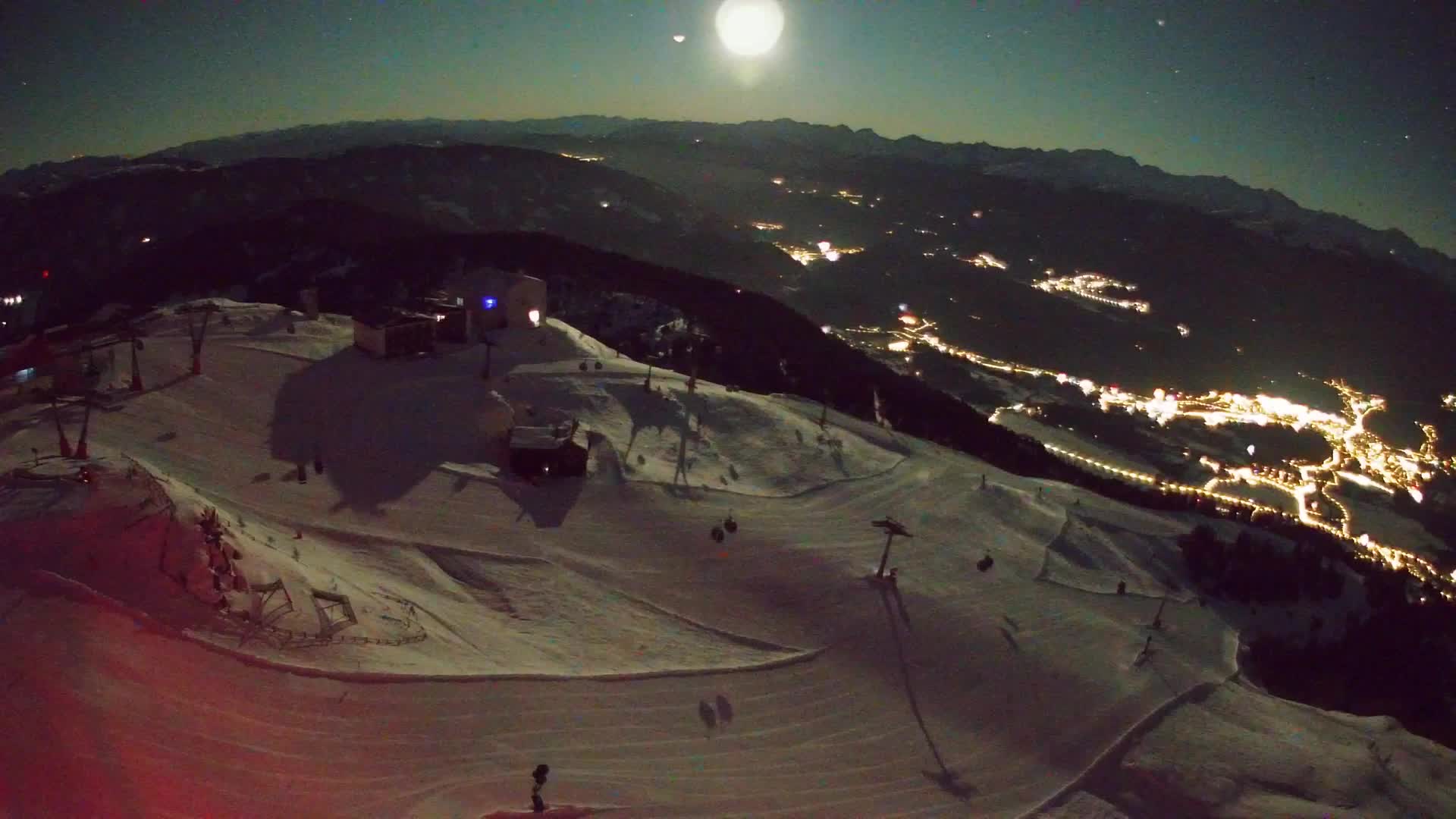 Skigebiet Kronplatz Gipfel | Blick auf Bruneck
