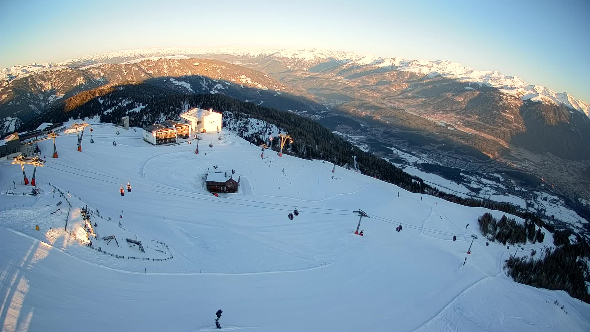 Skigebiet Kronplatz Gipfel | Blick auf Bruneck