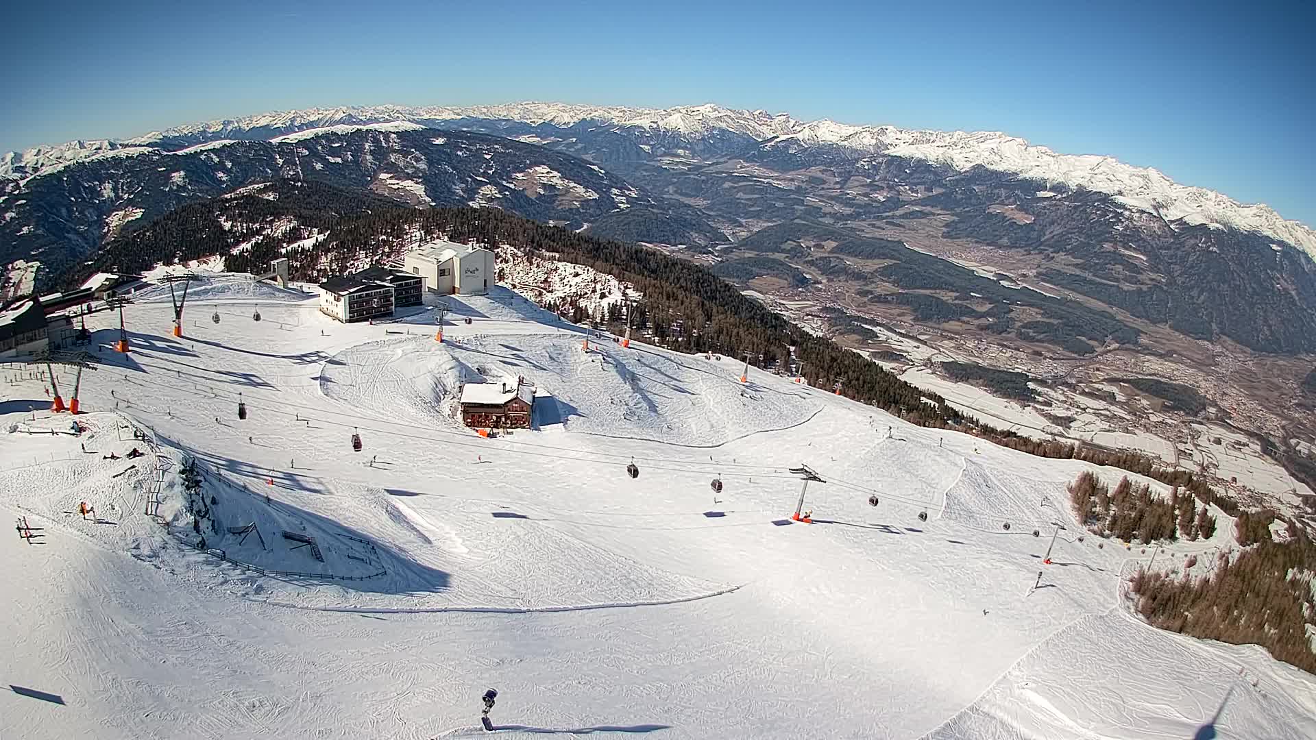 Skigebiet Kronplatz Gipfel | Blick auf Bruneck