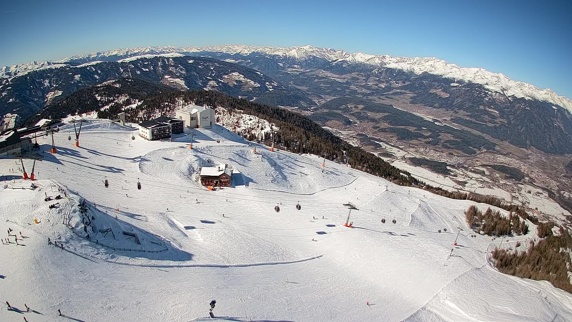 Skigebiet Kronplatz Gipfel | Blick auf Bruneck