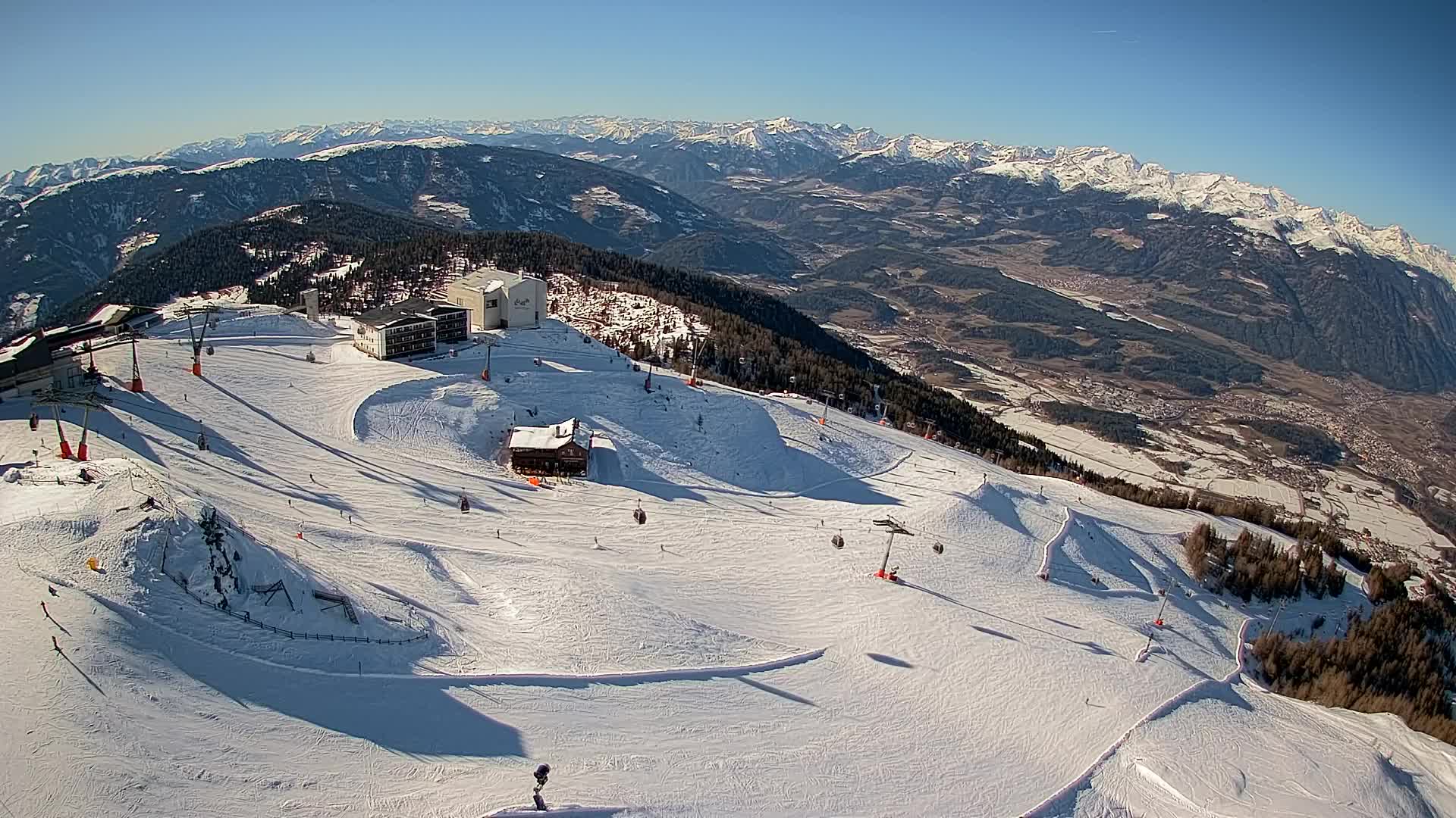 Skigebiet Kronplatz Gipfel | Blick auf Bruneck