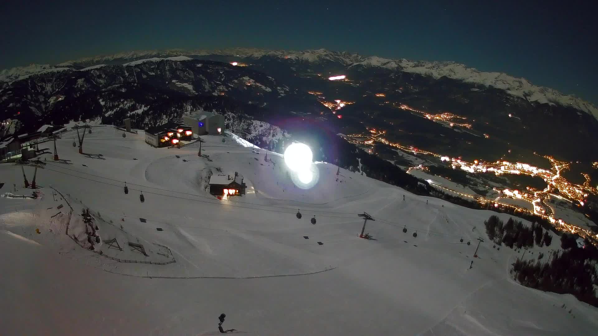 Cima estación de esquí Kronplatz | vista hacia Brunico