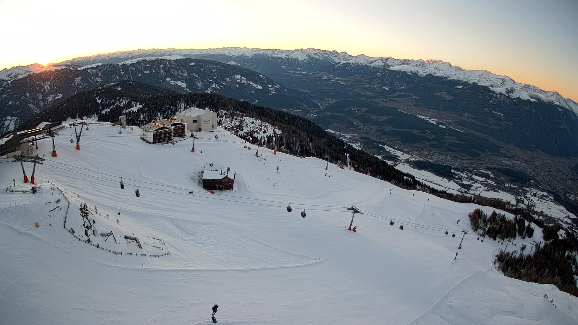 Smučišče Kronplatz – vrh | pogled na Bruneck