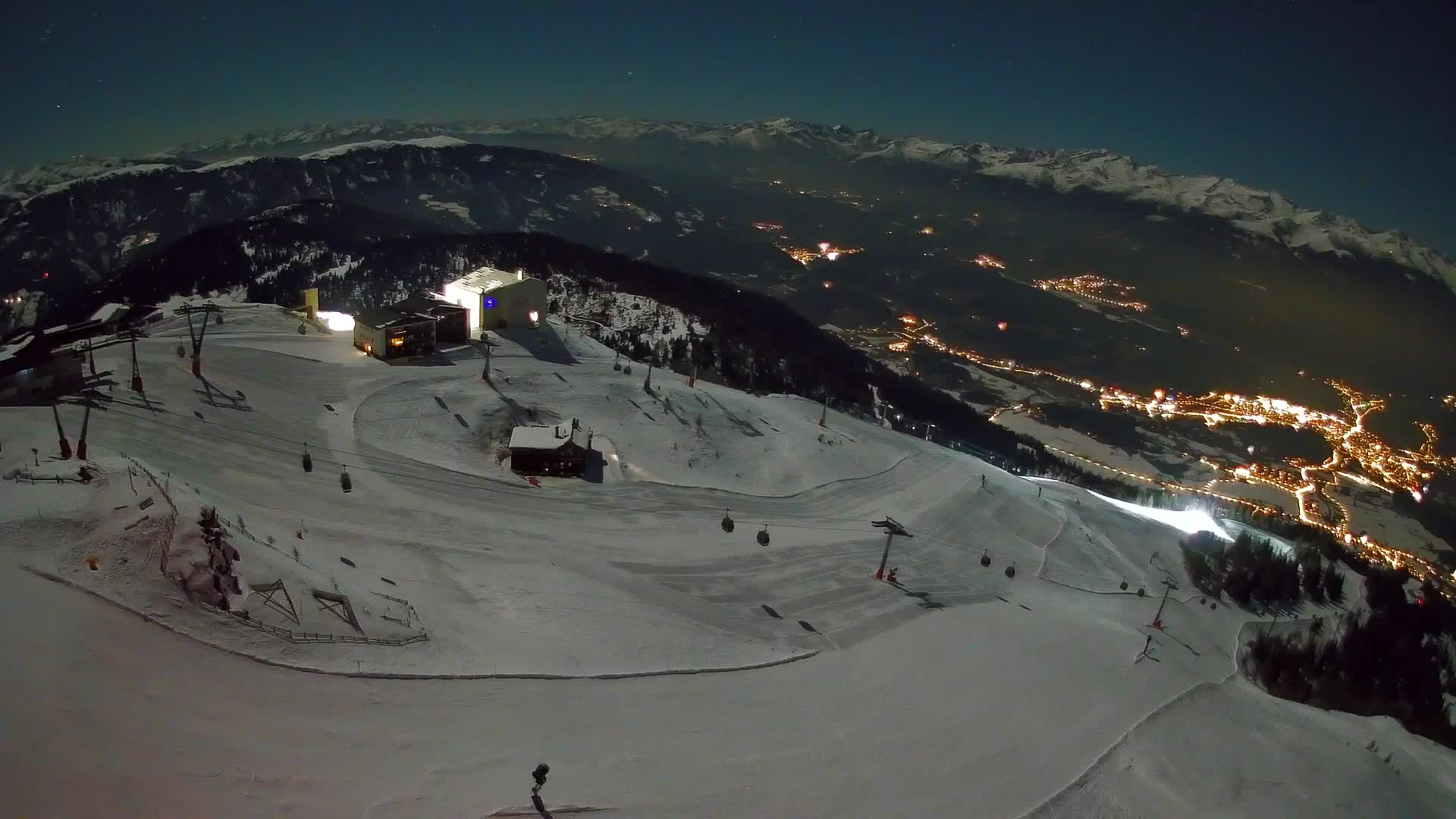 Kronplatz peak Ski resort | view to Bruneck