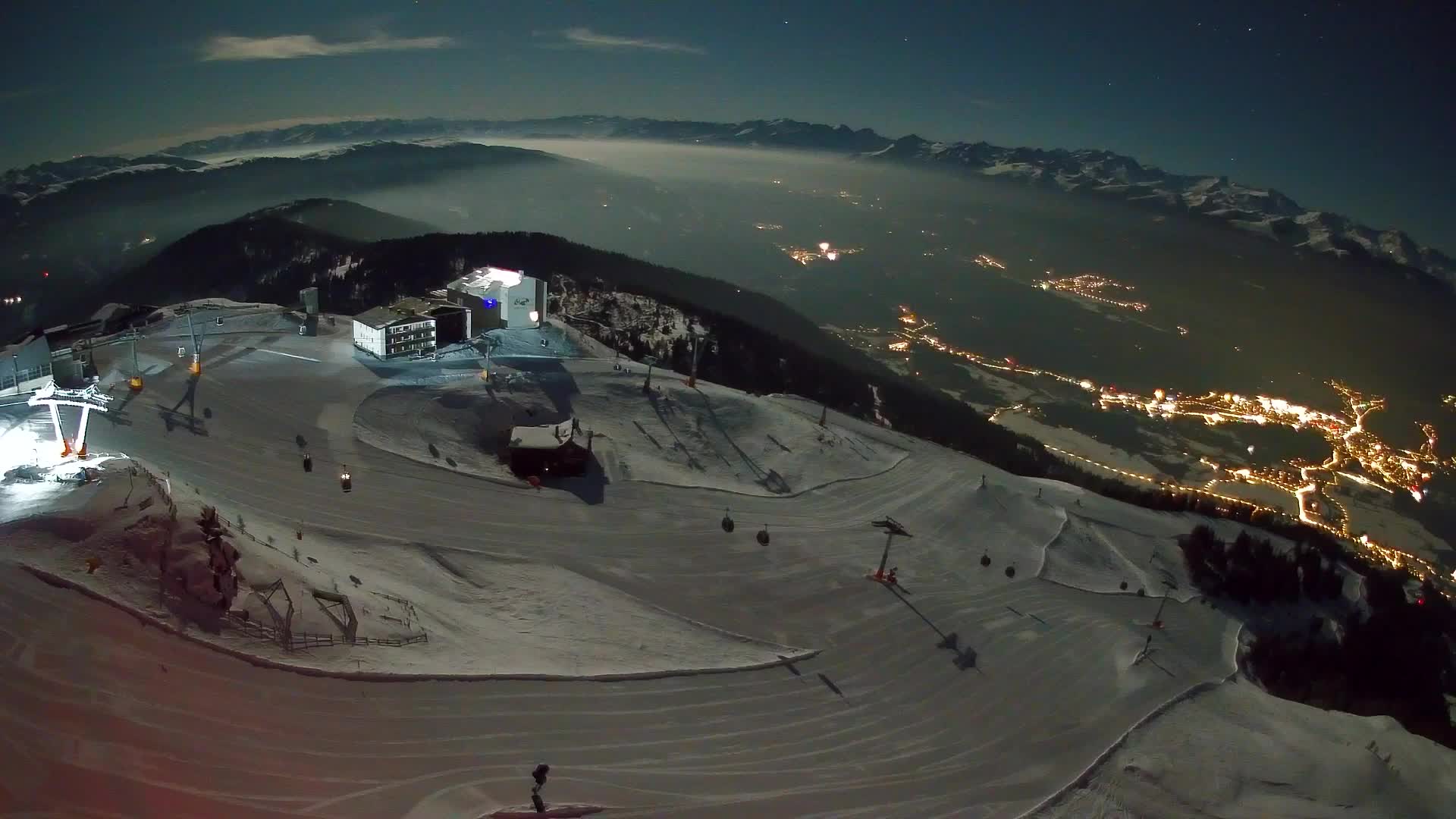 Kronplatz peak Ski resort | view to Bruneck