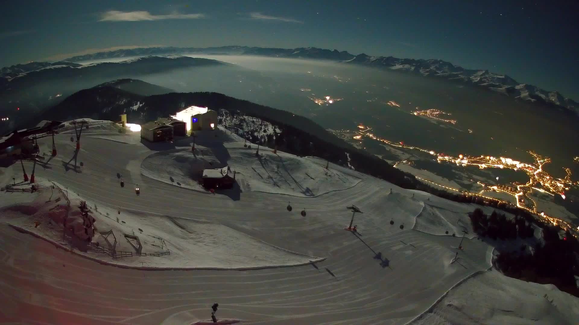 Skigebiet Kronplatz Gipfel | Blick auf Bruneck