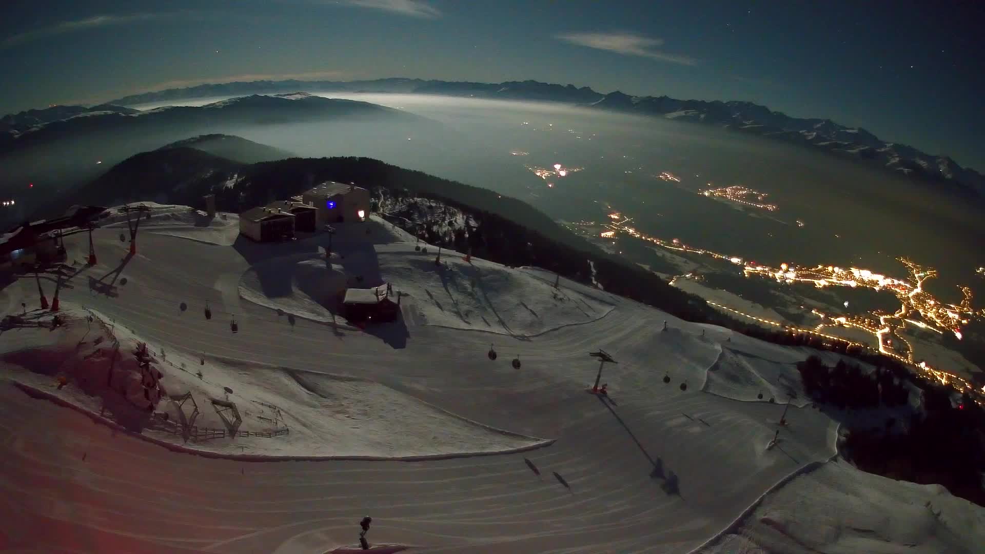 Skigebiet Kronplatz Gipfel | Blick auf Bruneck