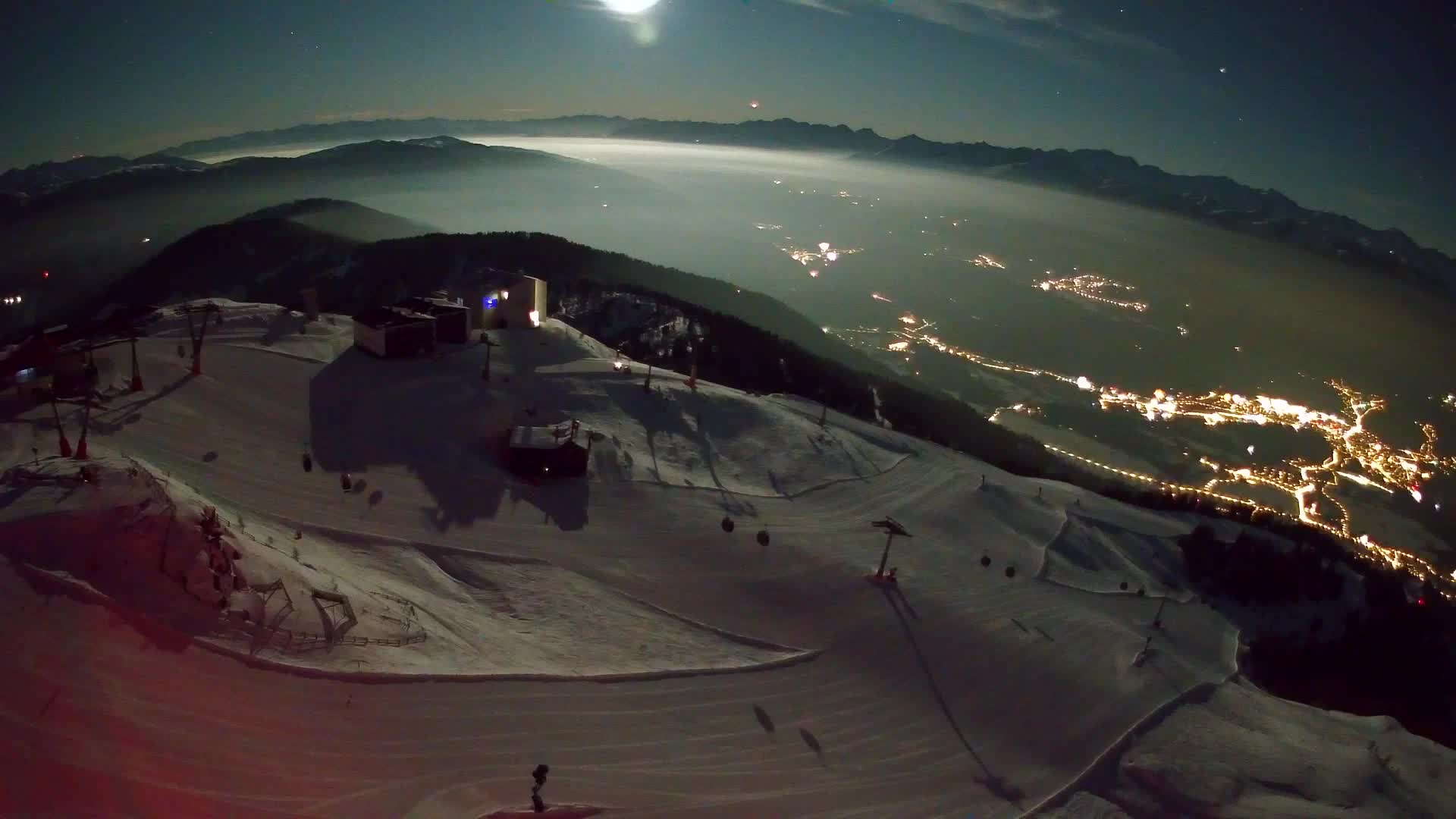Skigebiet Kronplatz Gipfel | Blick auf Bruneck