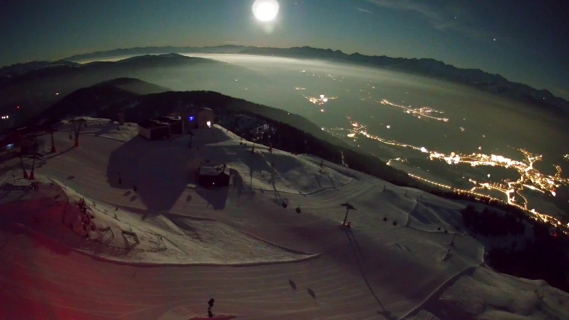 Skigebiet Kronplatz Gipfel | Blick auf Bruneck