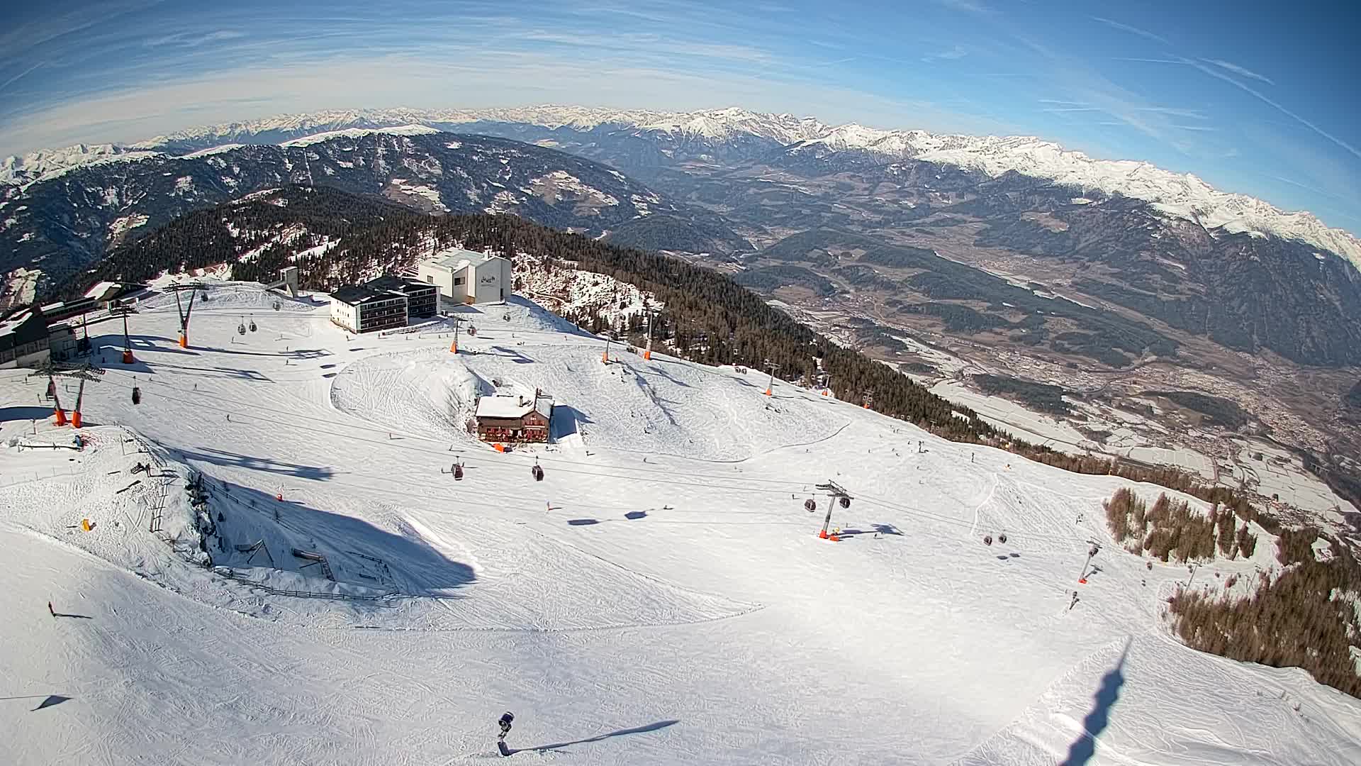 Skigebiet Kronplatz Gipfel | Blick auf Bruneck