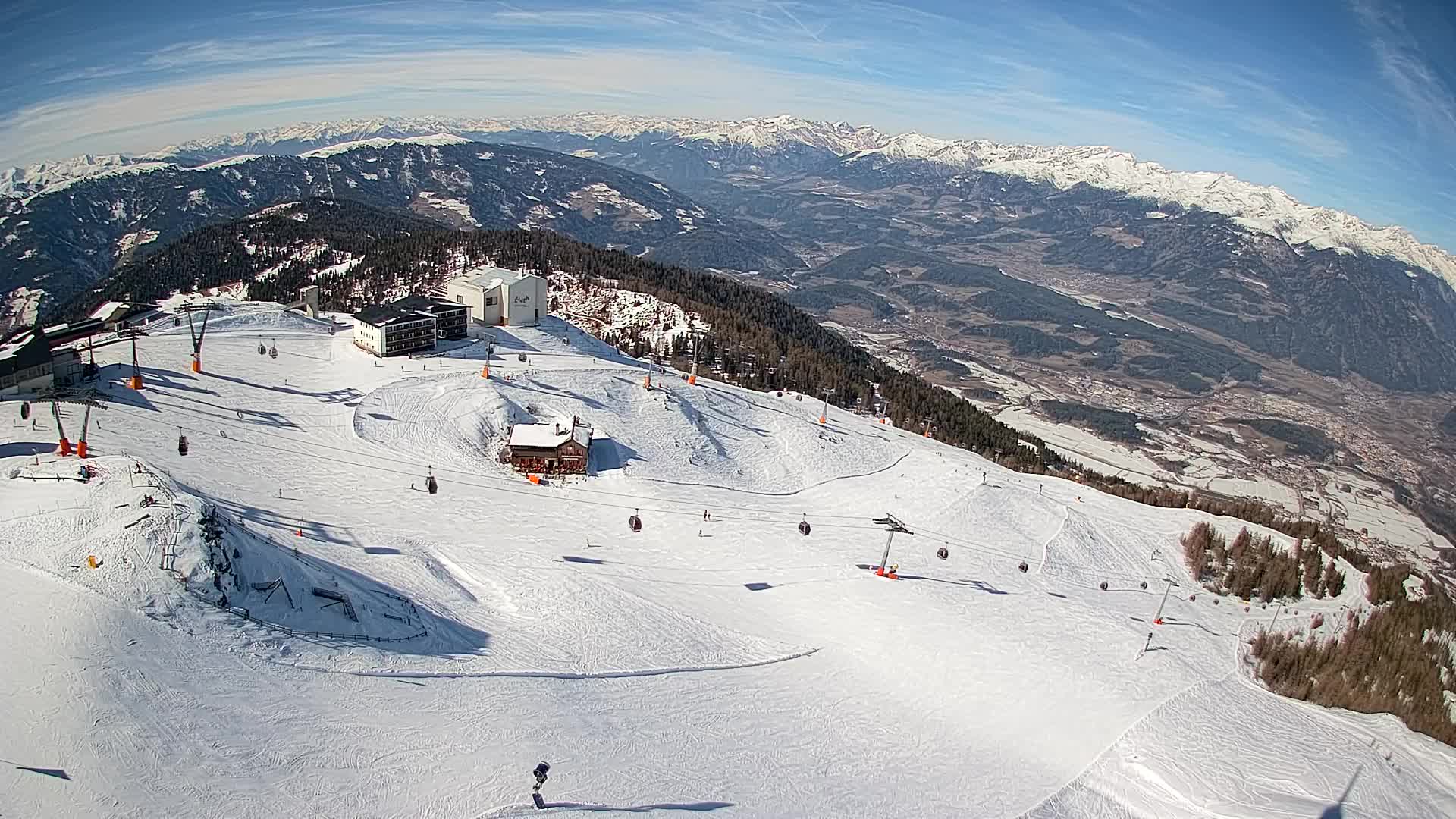 Station de ski Kronplatz sommet | vue sur Brunico