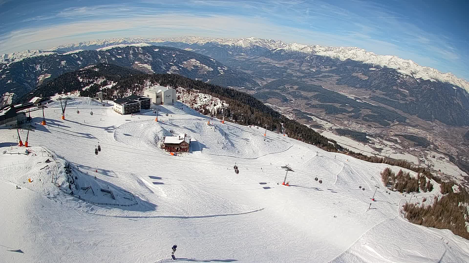 Skigebiet Kronplatz Gipfel | Blick auf Bruneck