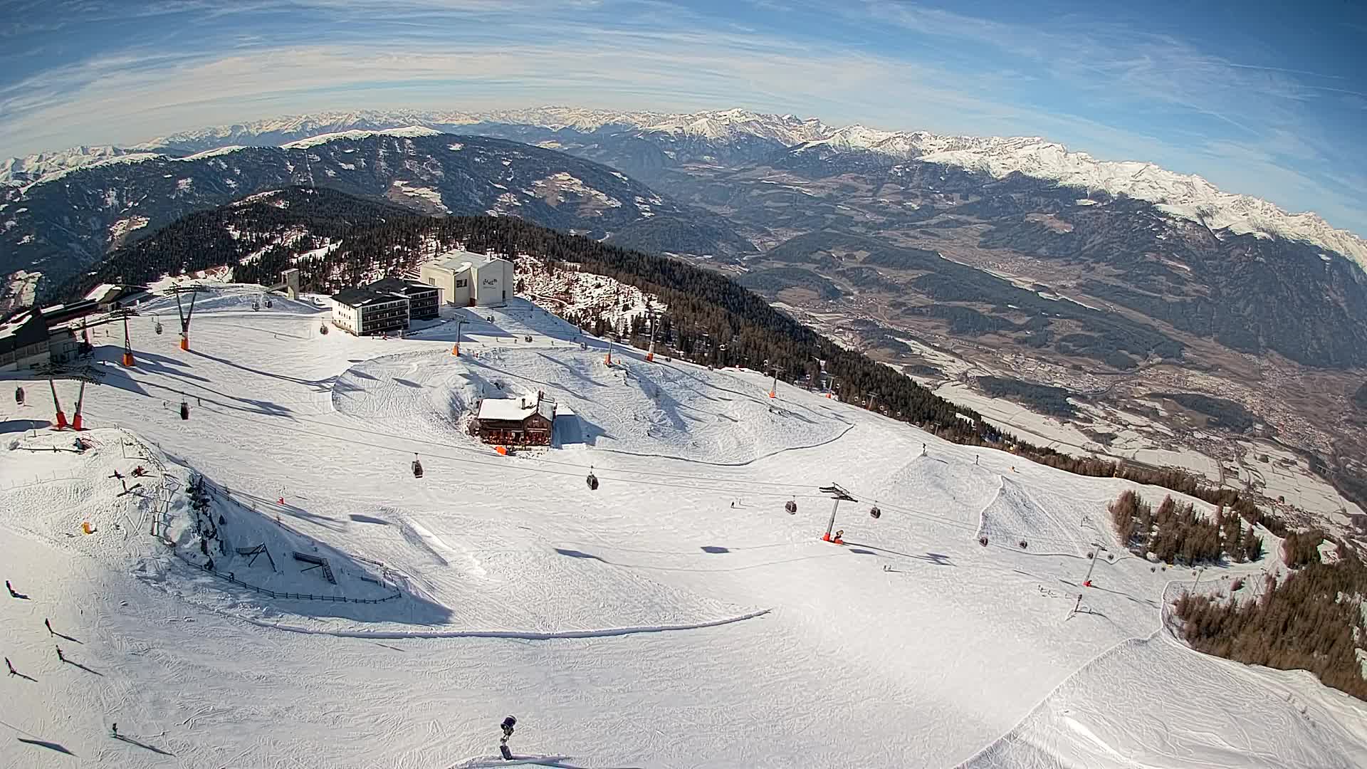 Stazione sciistica di Plan de Corones | vista su Brunico