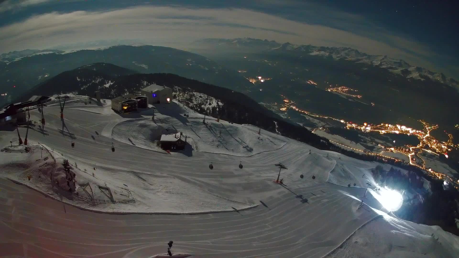 Stazione sciistica di Plan de Corones | vista su Brunico