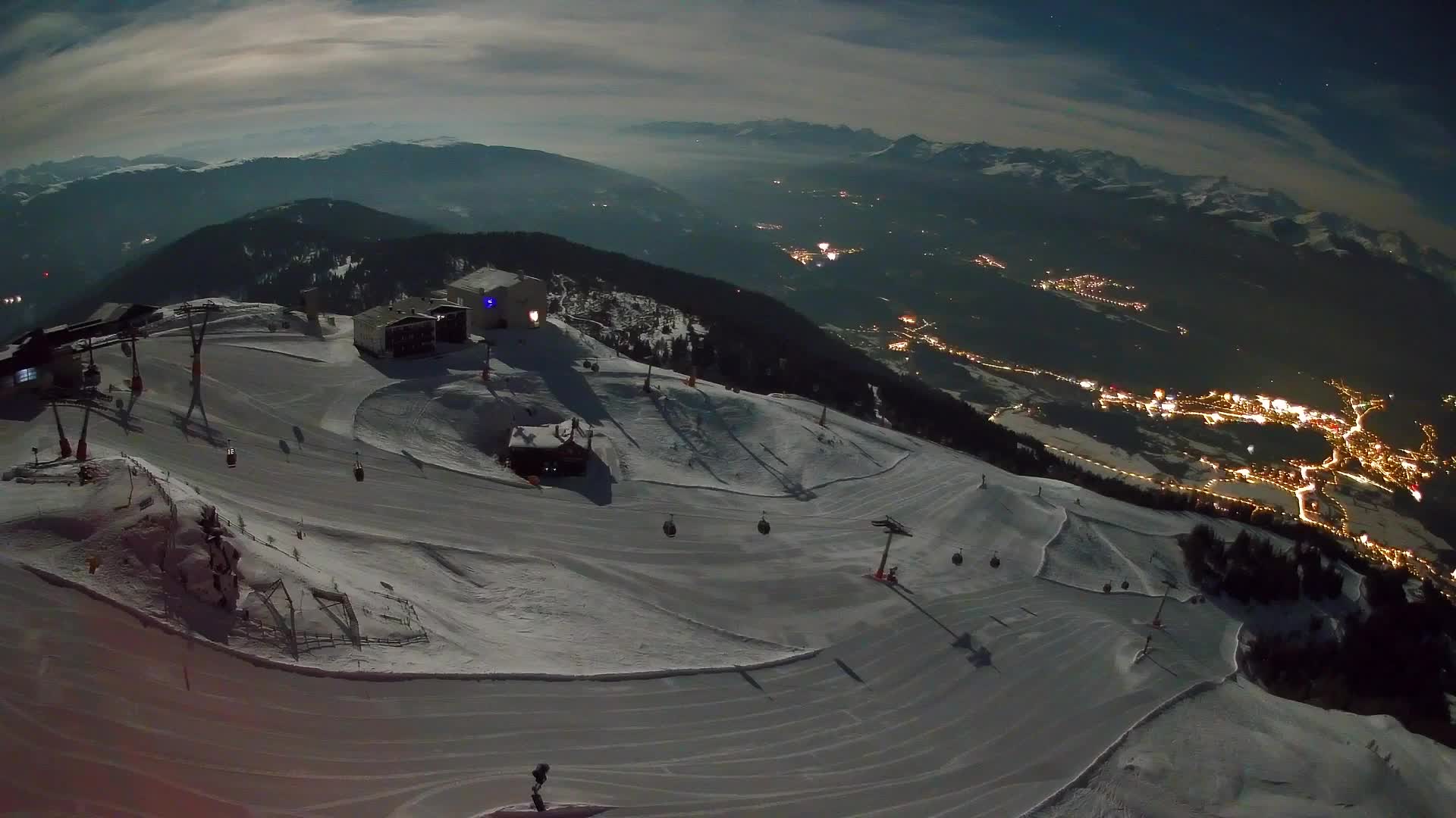 Skigebiet Kronplatz Gipfel | Blick auf Bruneck