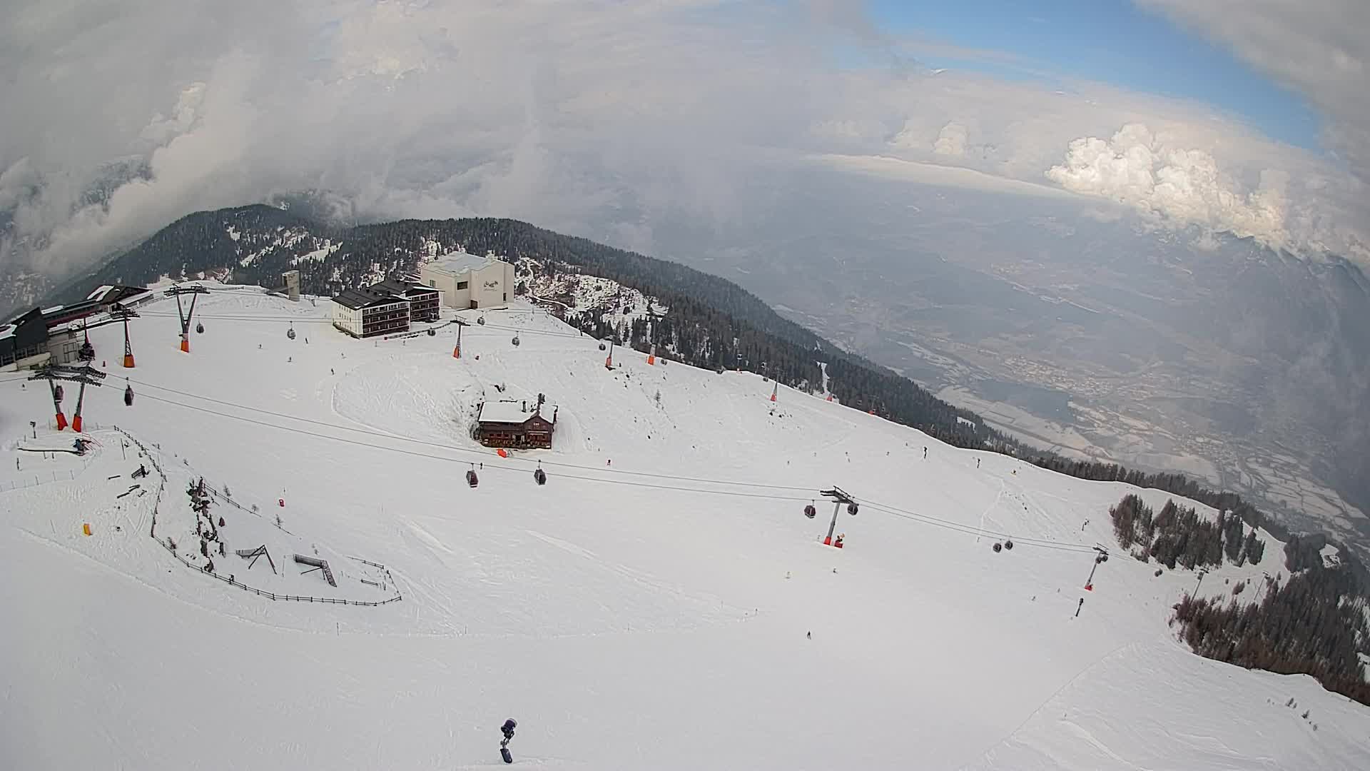 Station de ski Kronplatz sommet | vue sur Brunico