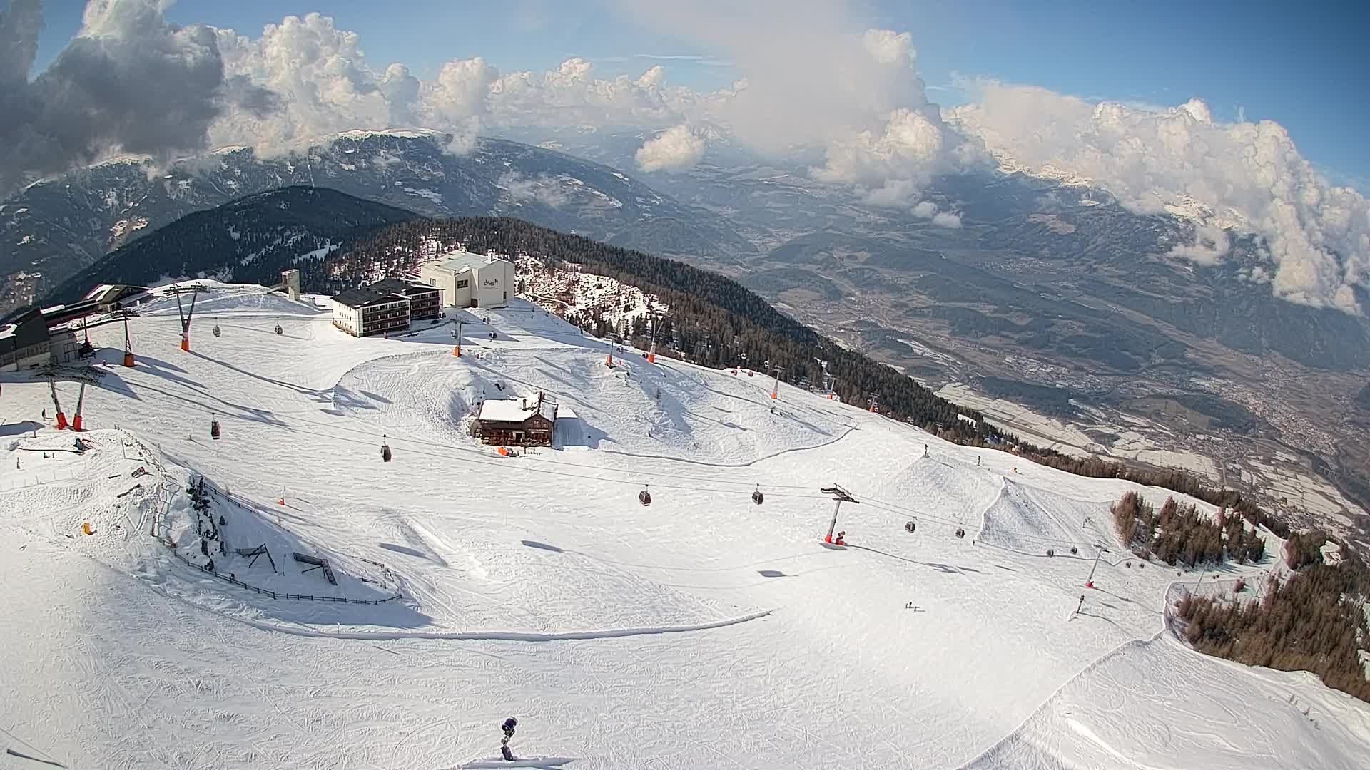 Station de ski Kronplatz sommet | vue sur Brunico