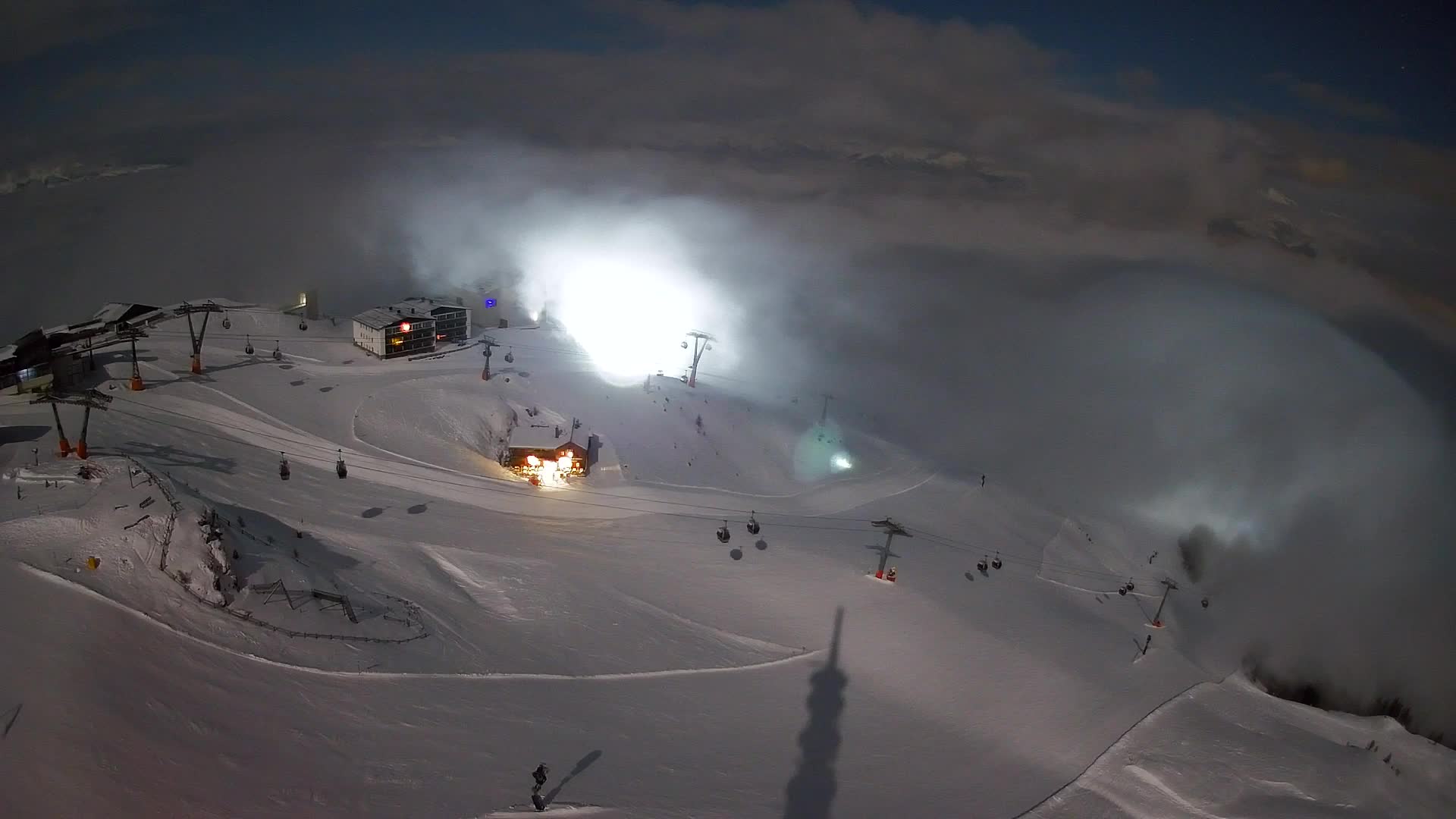 Cima estación de esquí Kronplatz | vista hacia Brunico