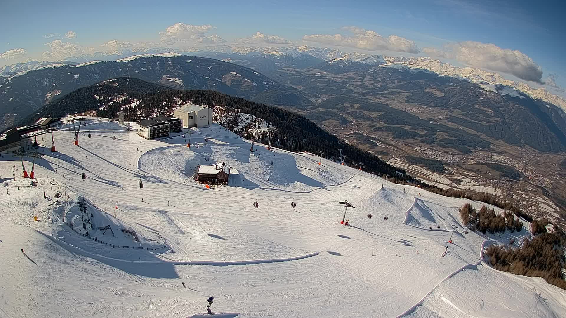 Skigebiet Kronplatz Gipfel | Blick auf Bruneck