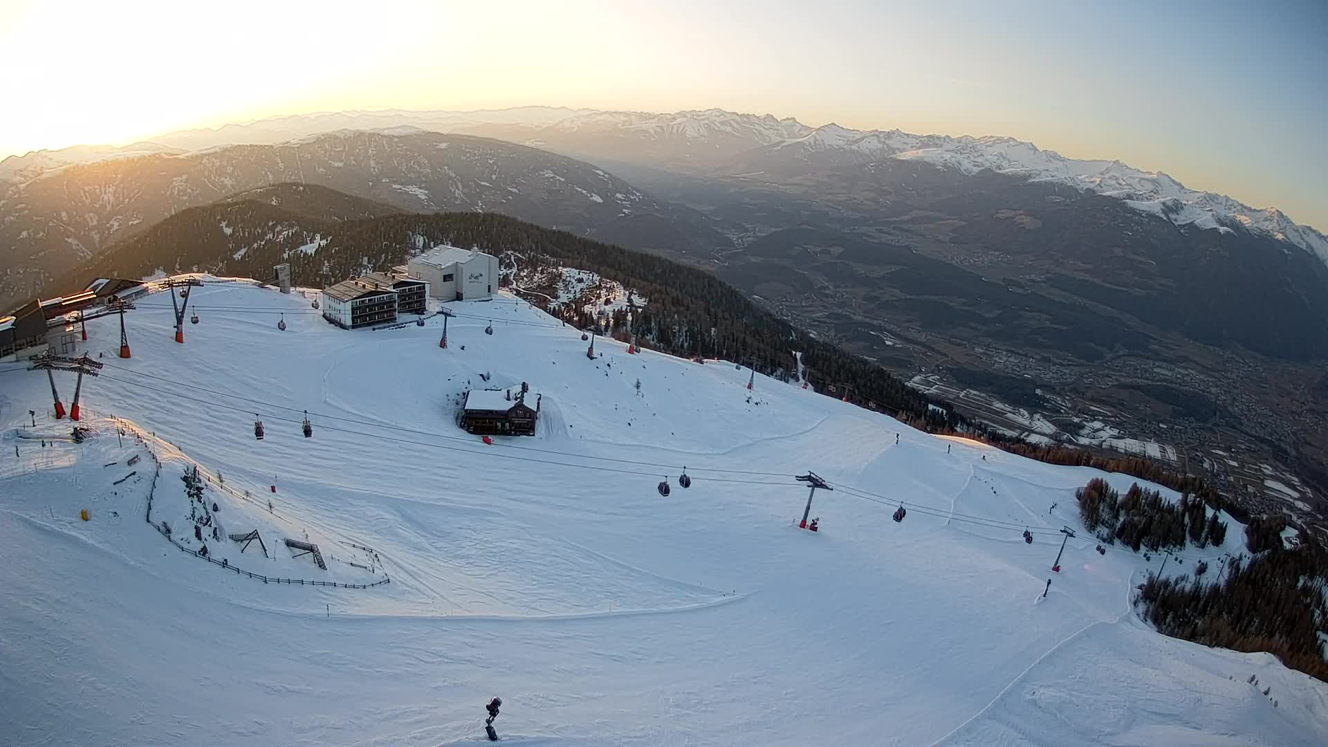 Station de ski Kronplatz sommet | vue sur Brunico