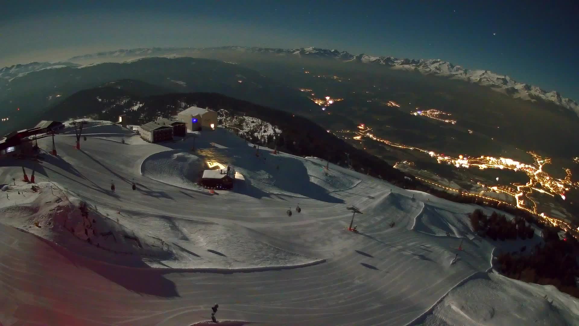 Skigebiet Kronplatz Gipfel | Blick auf Bruneck