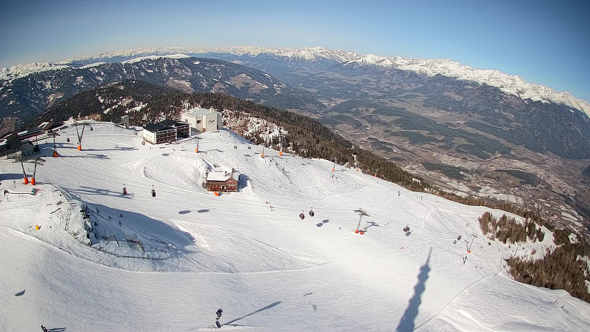 Stazione sciistica di Plan de Corones | vista su Brunico