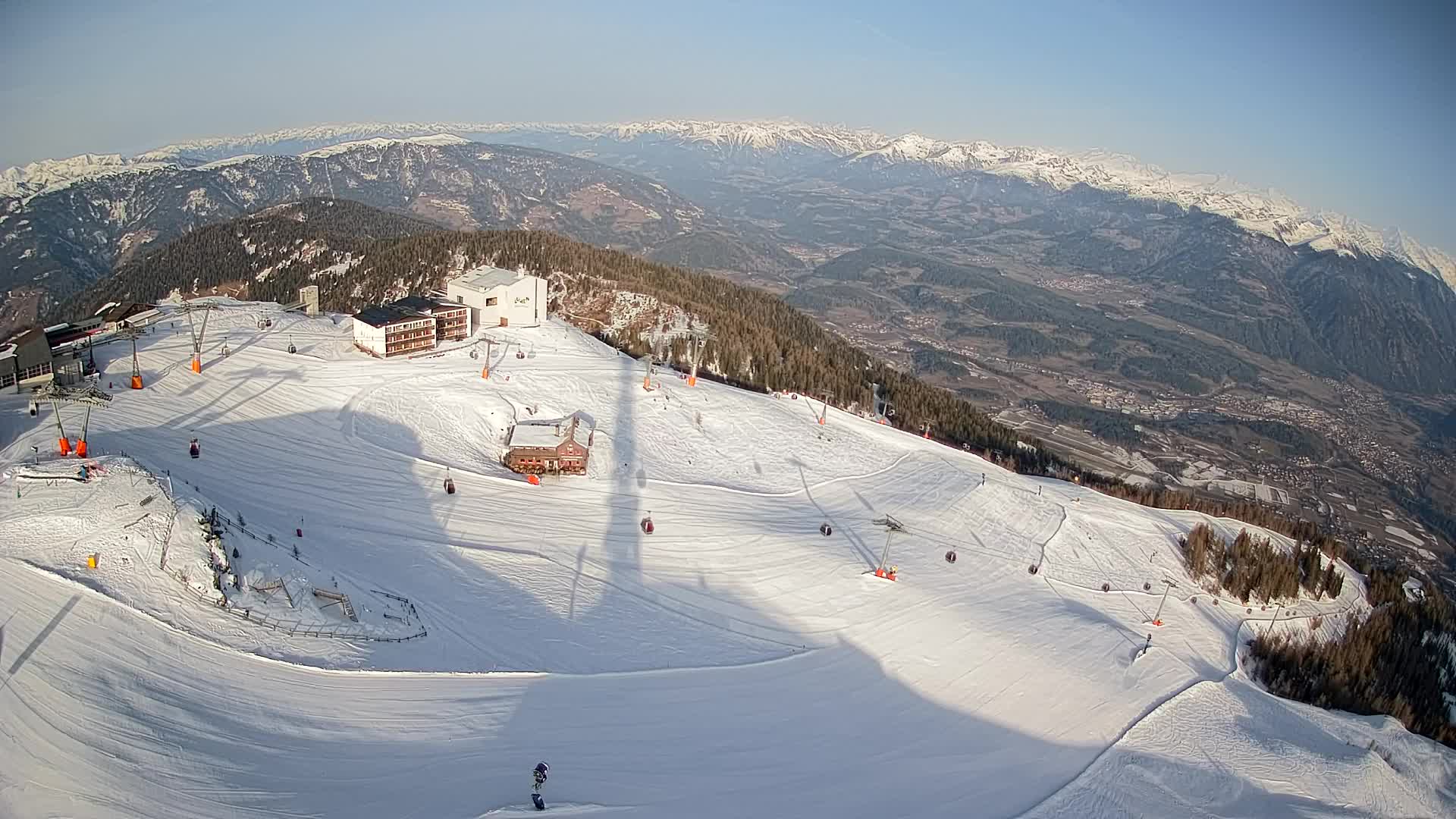 Skigebiet Kronplatz Gipfel | Blick auf Bruneck