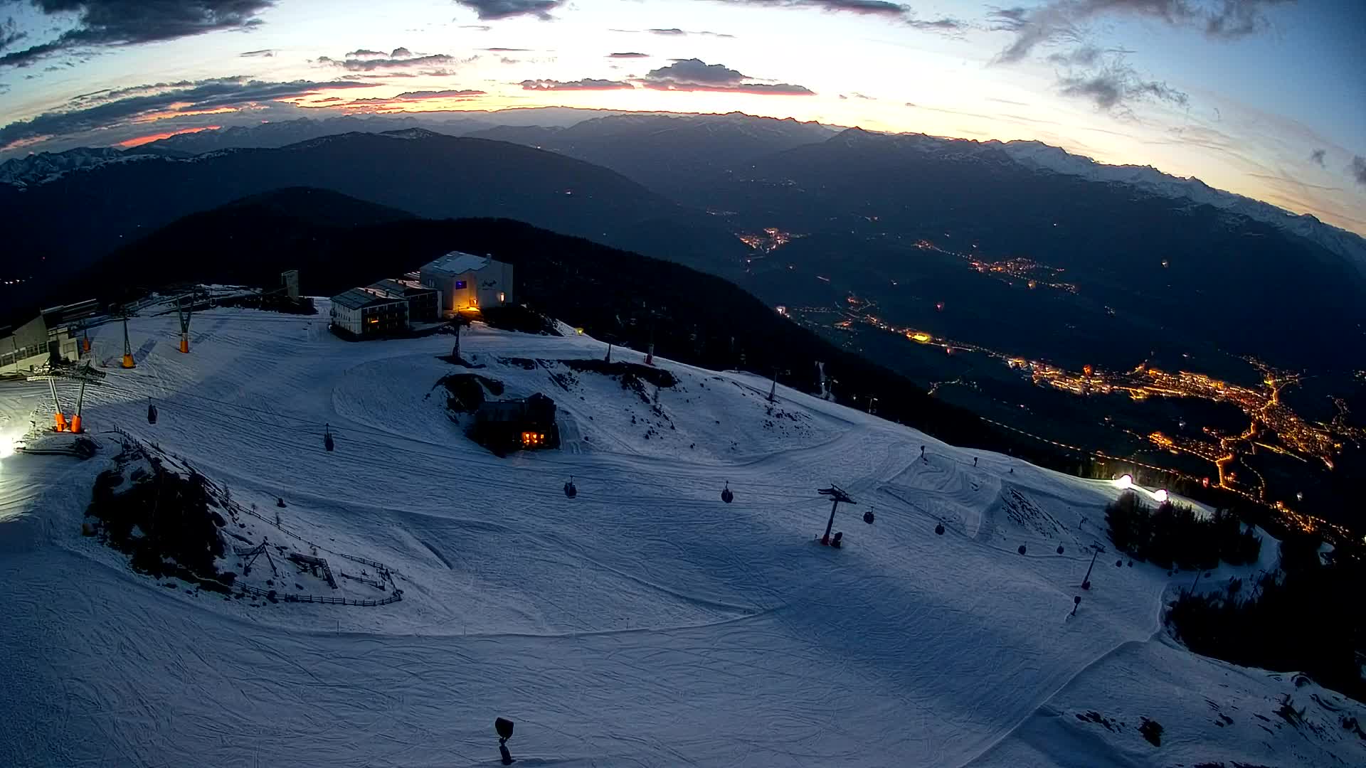 Smučišče Kronplatz – vrh | pogled na Bruneck