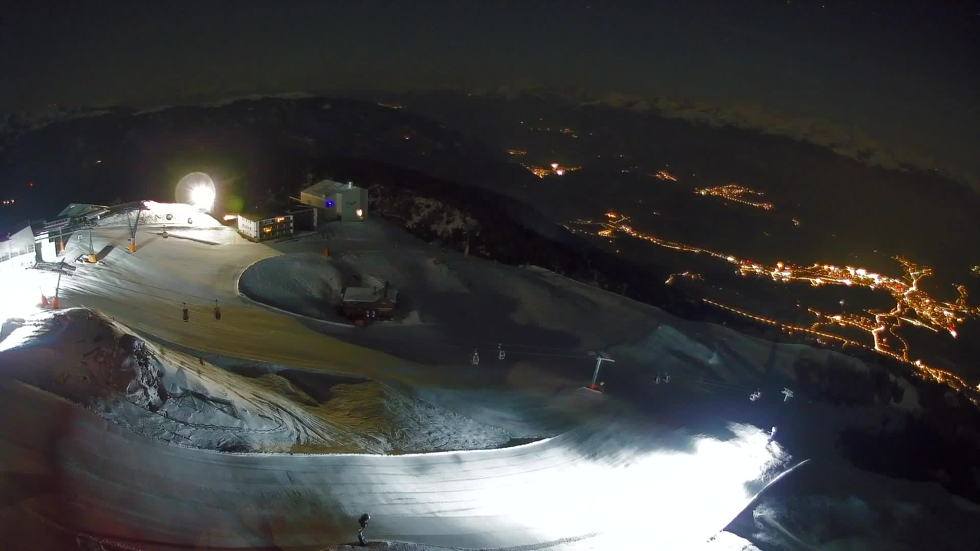Cima estación de esquí Kronplatz | vista hacia Brunico